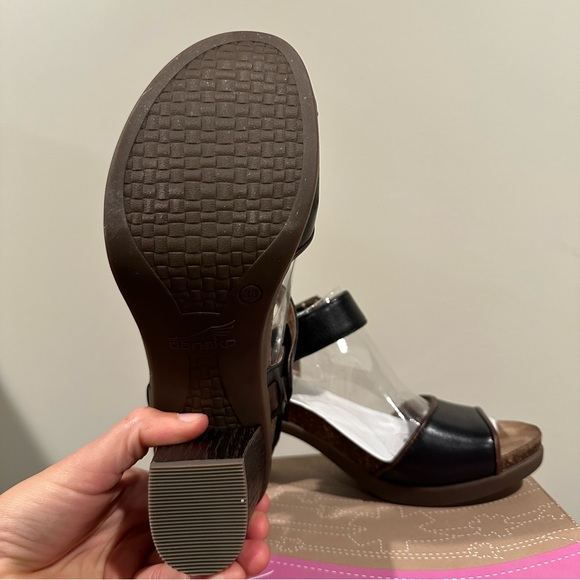 Dansko Debbie full grain sandals - Picture 2 of 11